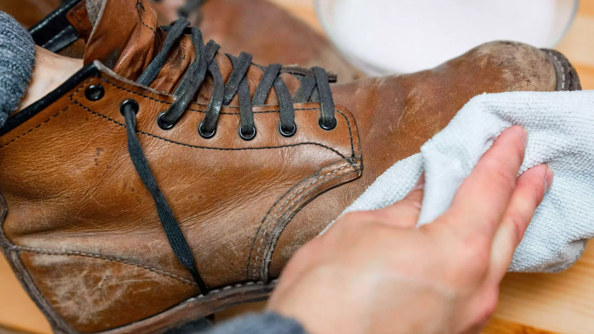 know-how-to-get-water-stains-out-of-leather-shoes
