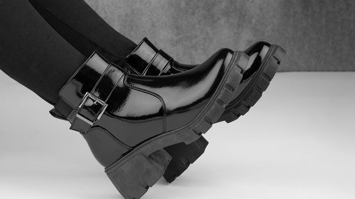 what-kinds-of-shoes-to-wear-with-leggings